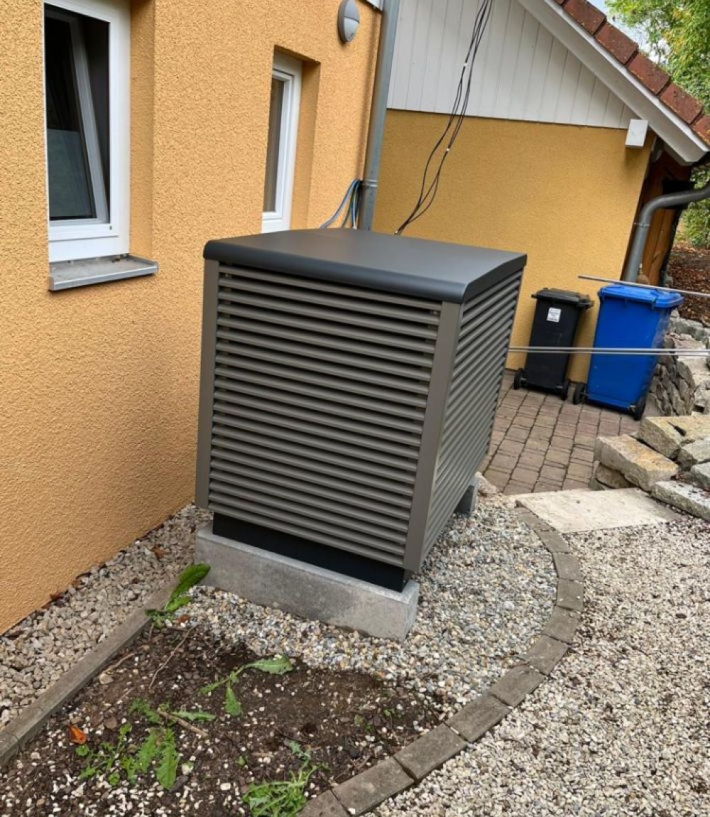 Heizungsbau einer energieeffizienten Wärmepumpe von Ovum in Parsberg 3